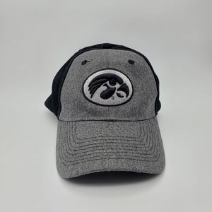Iowa hawkeyes Baseball hat Collegiate Licensed Product. One Size Fits All
